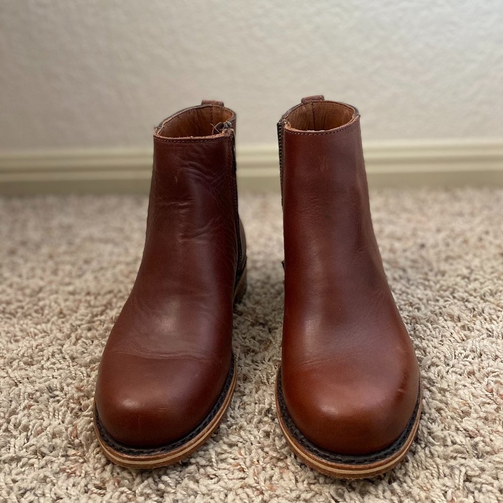 HELM Pablo Chelsea Boot - womens 7